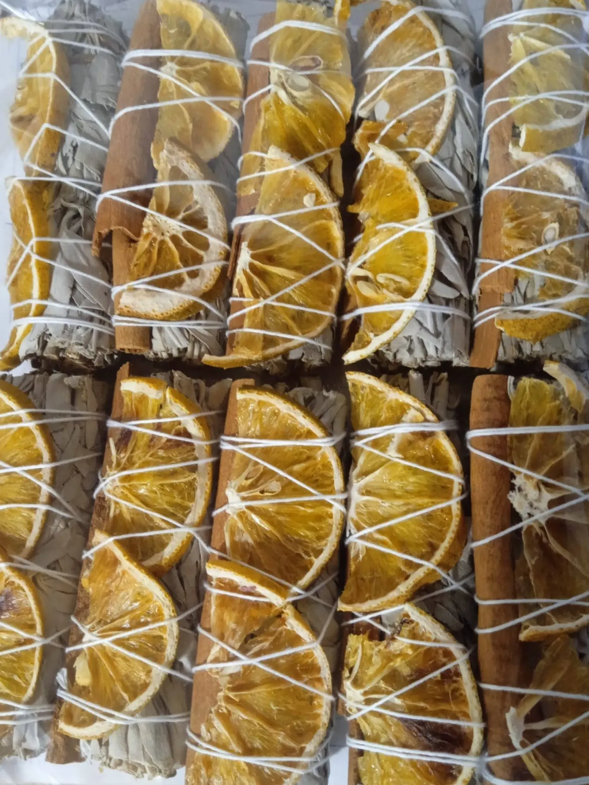 Cheap HippieChic Bouquet de tranches d'orange et de cannelle avec sauge blanche