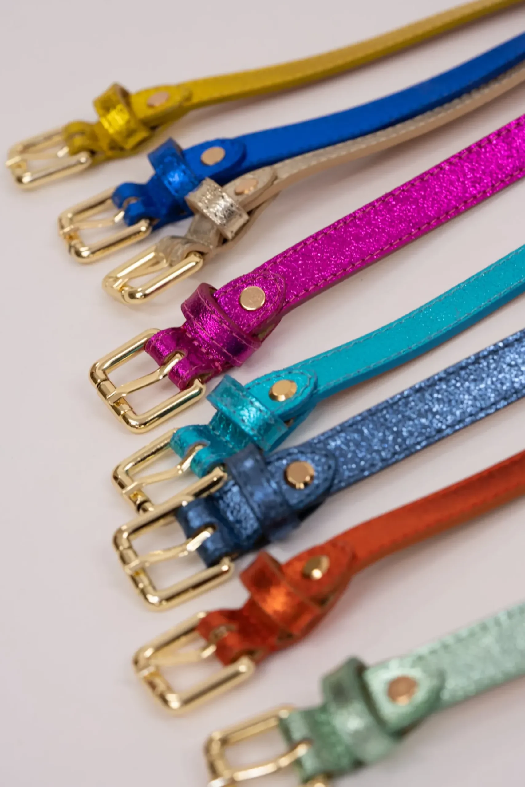 Flash Sale HippieChic Ceinture Fine Brillante en cuir Doré