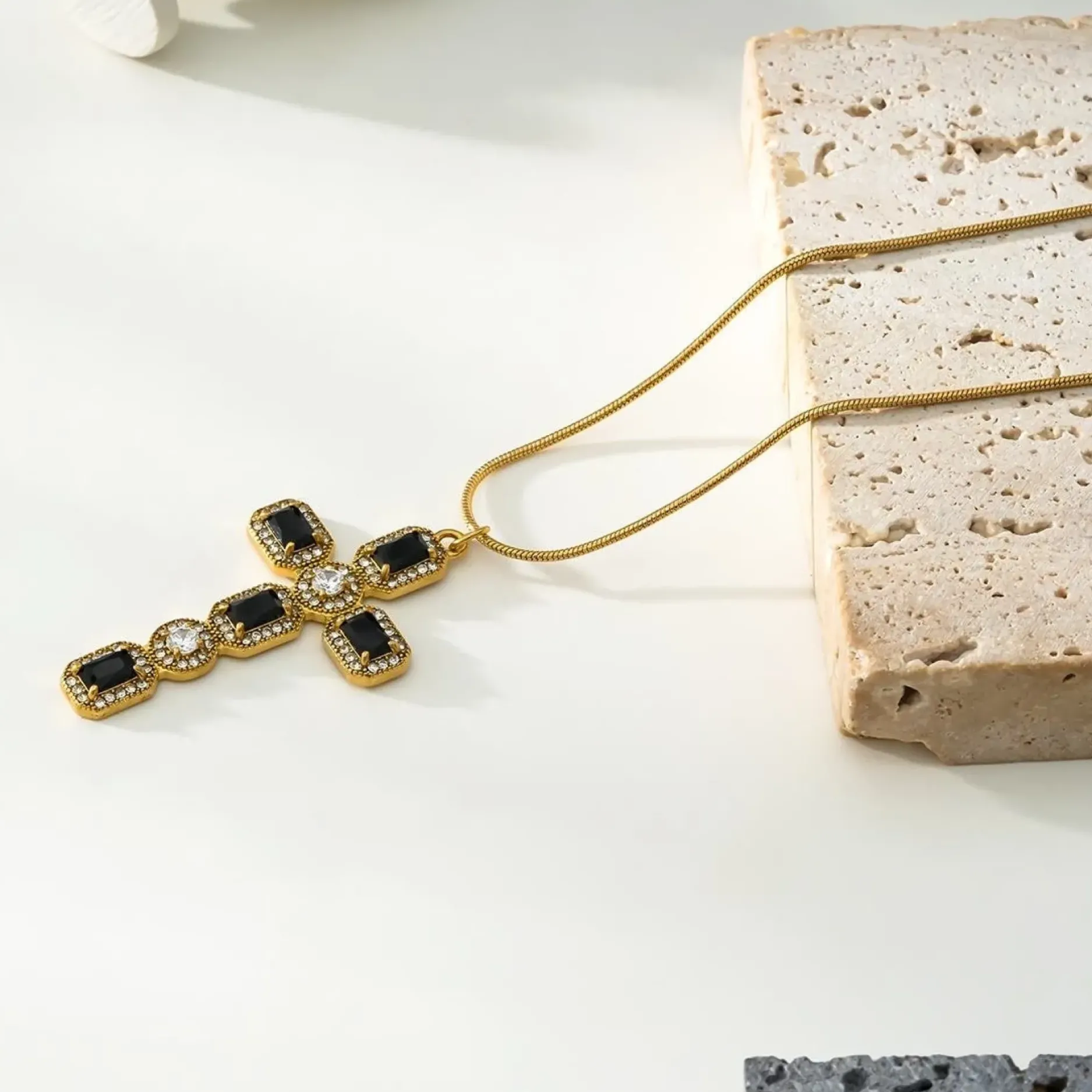 New HippieChic Collier Croix