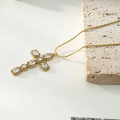 New HippieChic Collier Croix