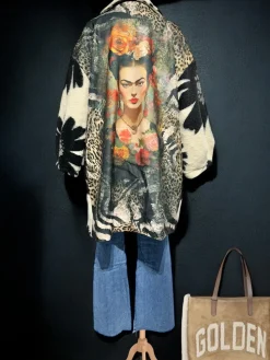 Shop HippieChic Manteau Frida Flowers