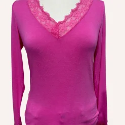 Shop HippieChic Sous Pull Uni avec Dentelles Noir